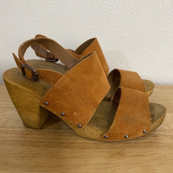 KDB Anthropologie Clog Sandals 6.5 / 37 Wooden Orange Suede Platform Heels - Picture 1 of 7
